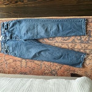 A&F Ultra High Rise Ankle Straight 29/8R